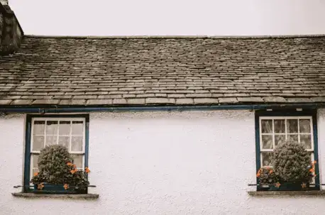 Installing Gutters 1024x676 1.2208061842550