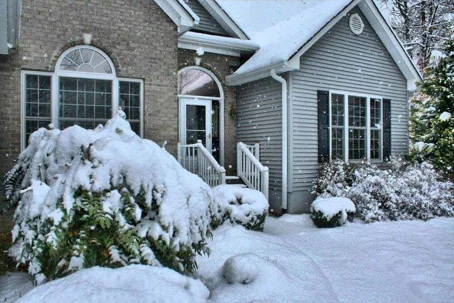 Roof Snow Removal Thornton Longmont Colorado 1024x682 1.2208062057550